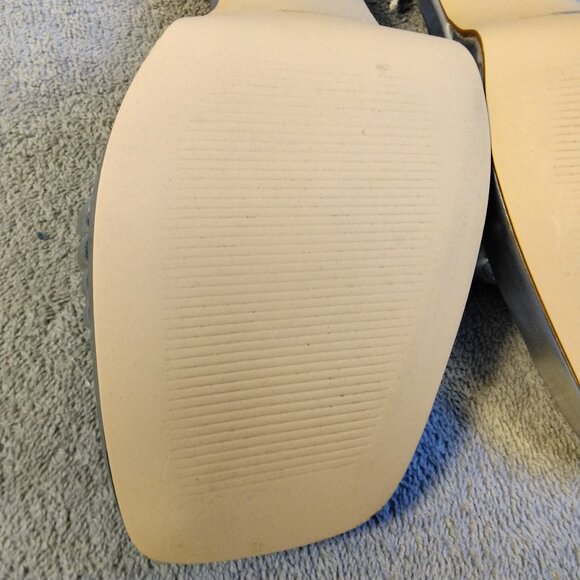 Chic & Modern Modatope Silver Metallic Block Heels Size 10 Ankle Strap Platform - Picture 13 of 16